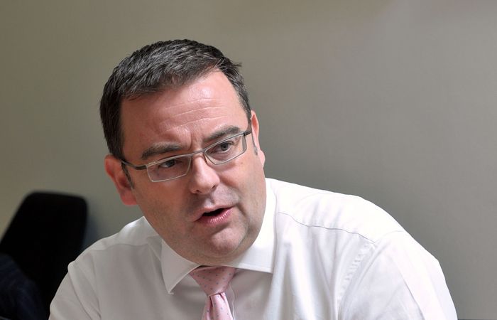 Ian-Howe-700x450.jpg