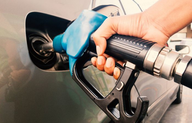 Brent hits $100 as oil surge weighs on stocks