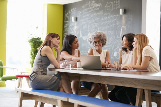 Women’s average wealth falls £34k as UK gender gap widens